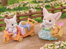 Load image into Gallery viewer, Sylvanian Families Sunny Picnic Set Fennec Fox Sister and Baby
