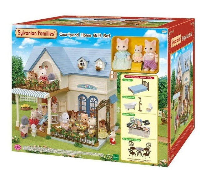 Sylvanian Families Courtyard Home Gift Set